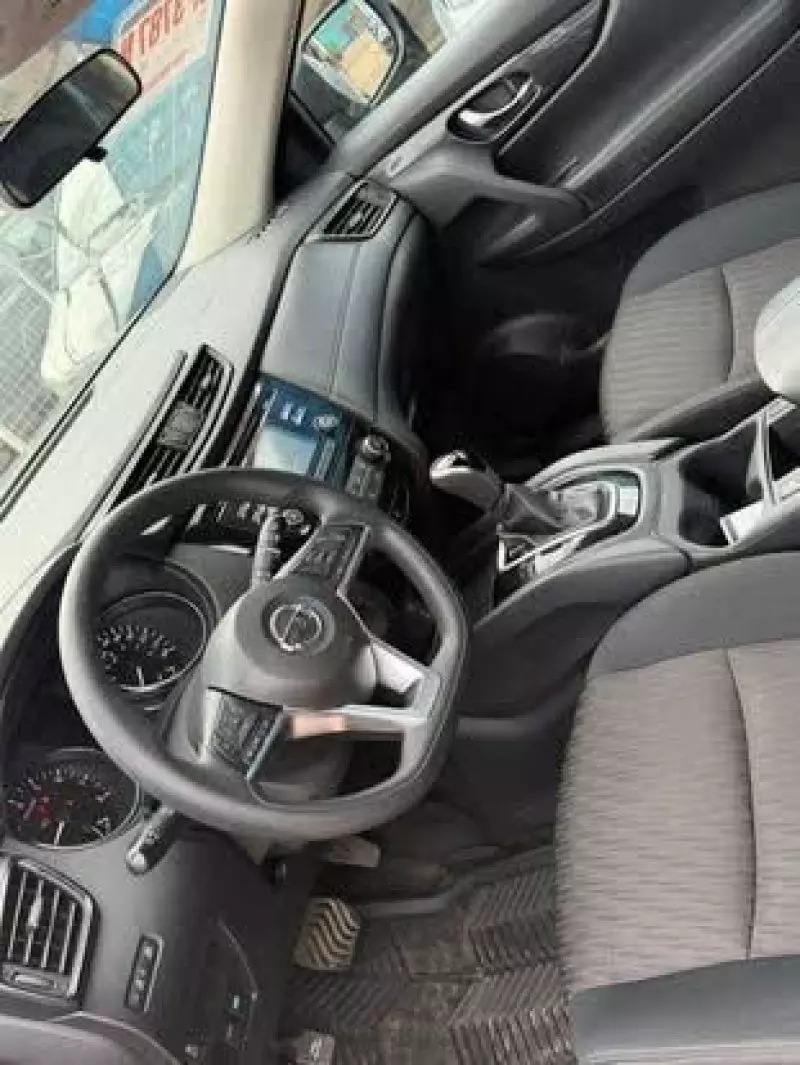 Nissan Rogue   - 2018