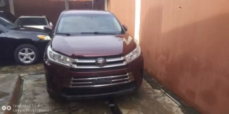 Toyota Highlander   - 2017