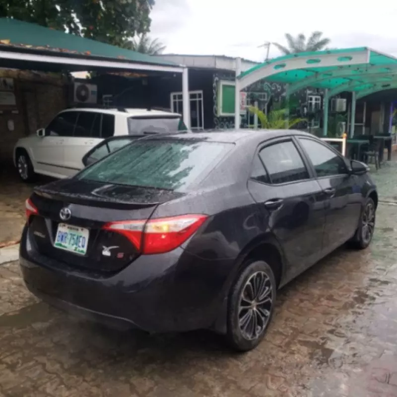 Toyota Corolla   - 2016
