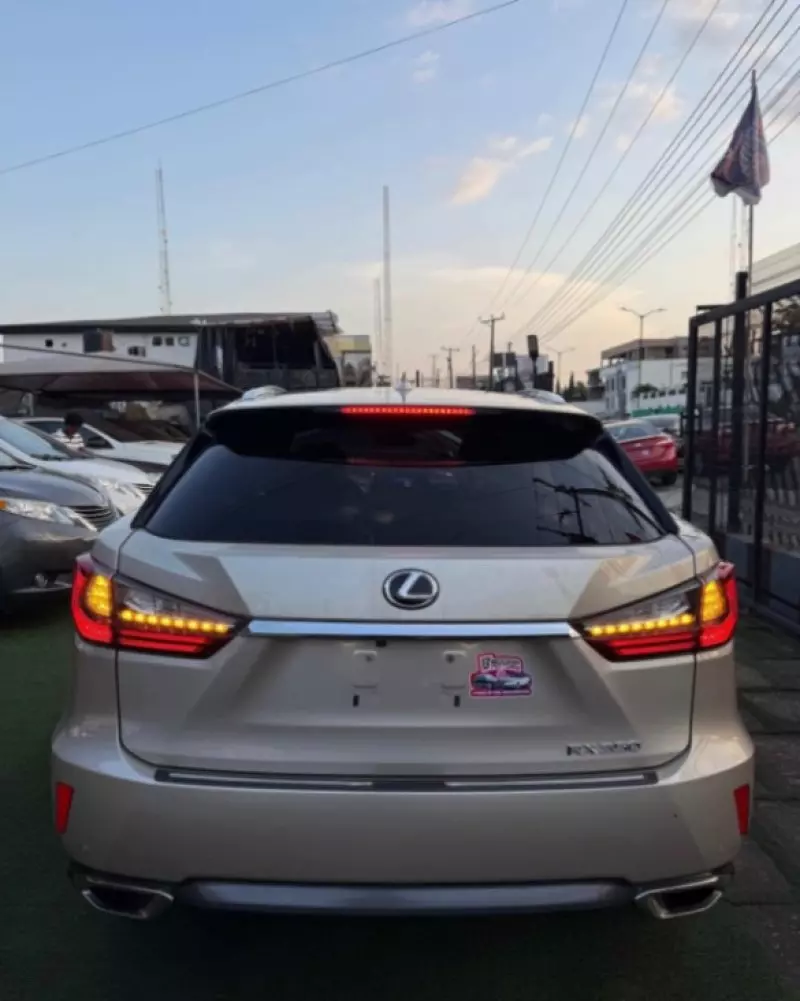 Lexus RX   - 2016