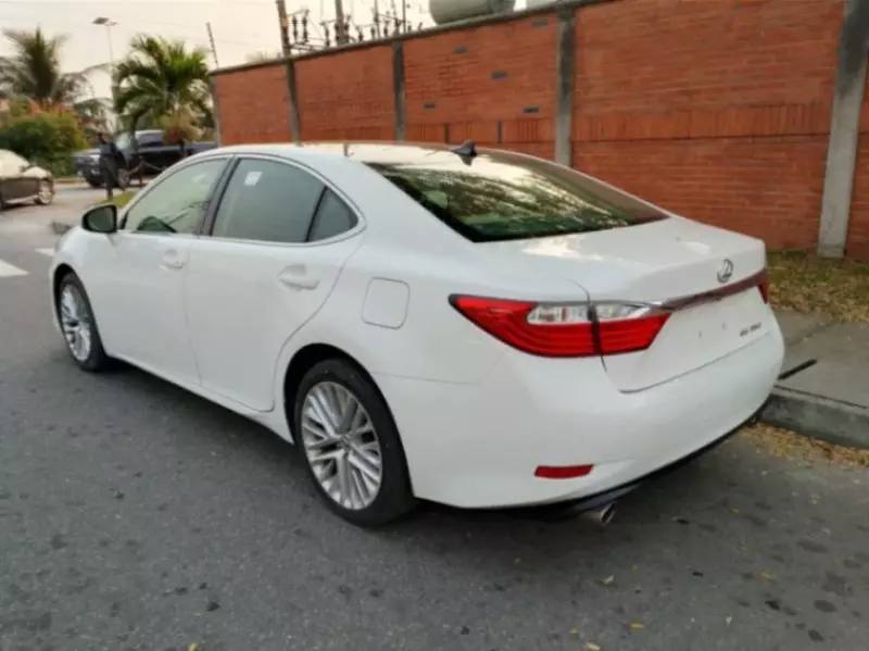 Lexus ES 350   - 2013