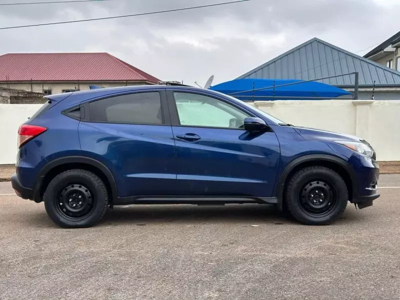 Honda HR-V   - 2016