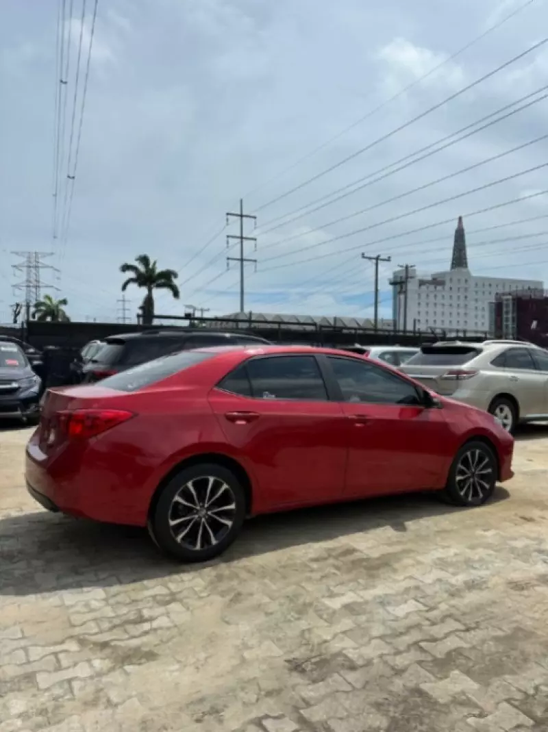 Toyota Corolla   - 2013