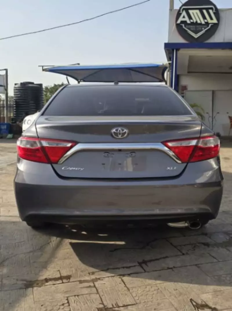 Toyota Camry   - 2015