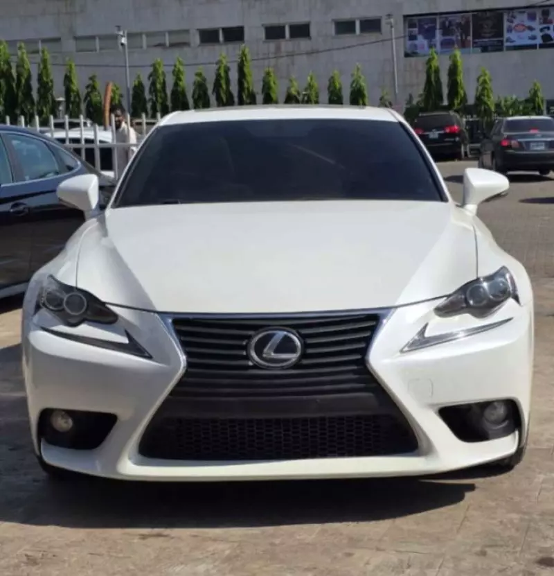 Lexus IS 200   - 2014