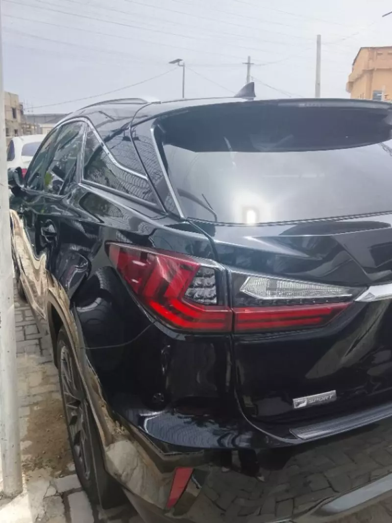 Lexus RX   - 2017