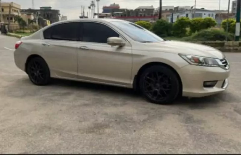 Honda Accord   - 2014