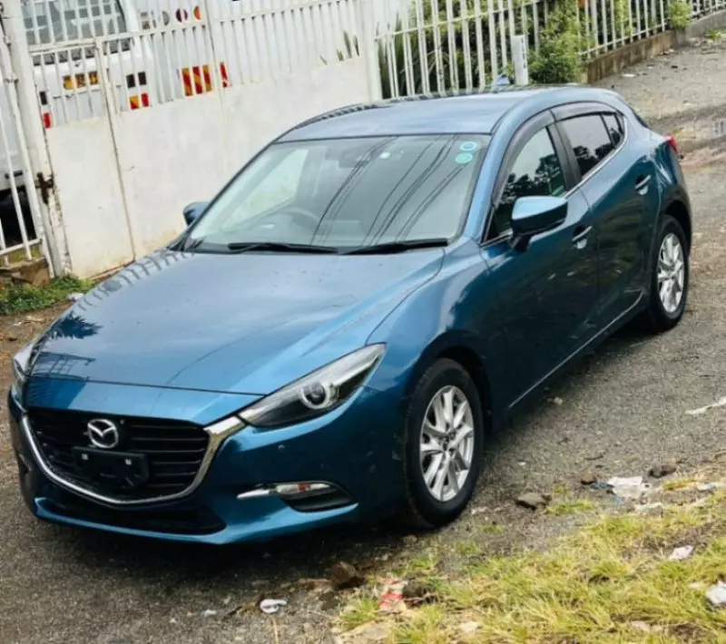 Mazda Axela    - 2018