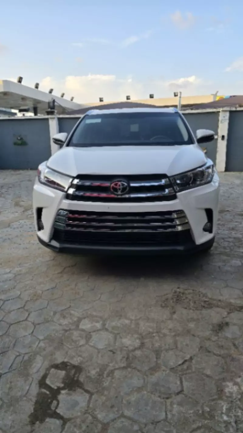 TOYOTA Highlander   - 2015