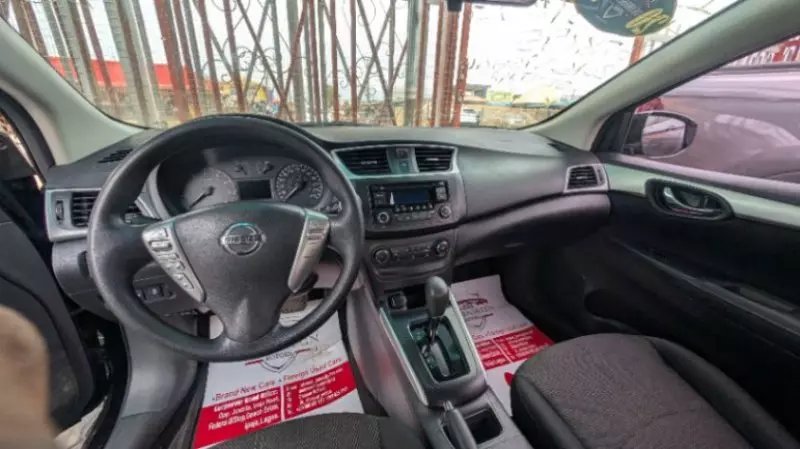 Nissan Sentra   - 2016
