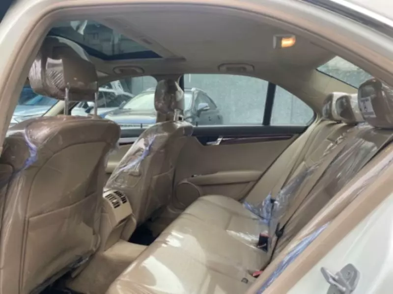 Mercedes-Benz C 300   - 2009