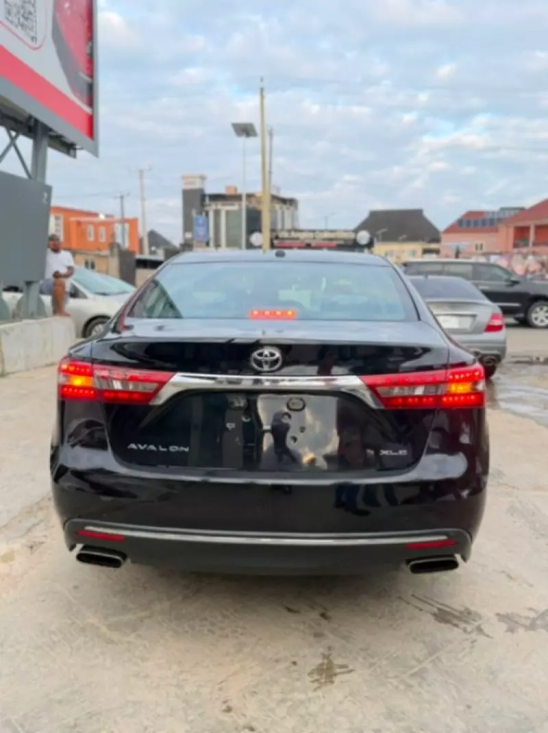 TOYOTA Avalon   - 2016