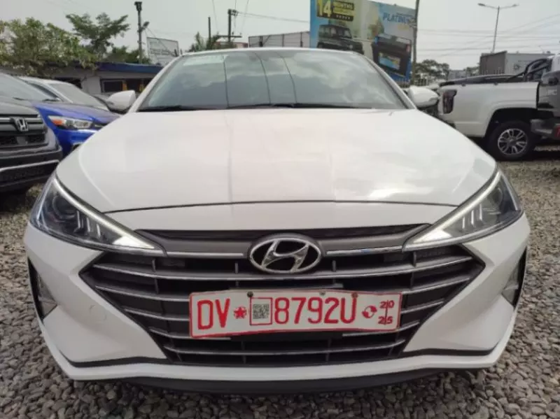 Hyundai Elantra   - 2019