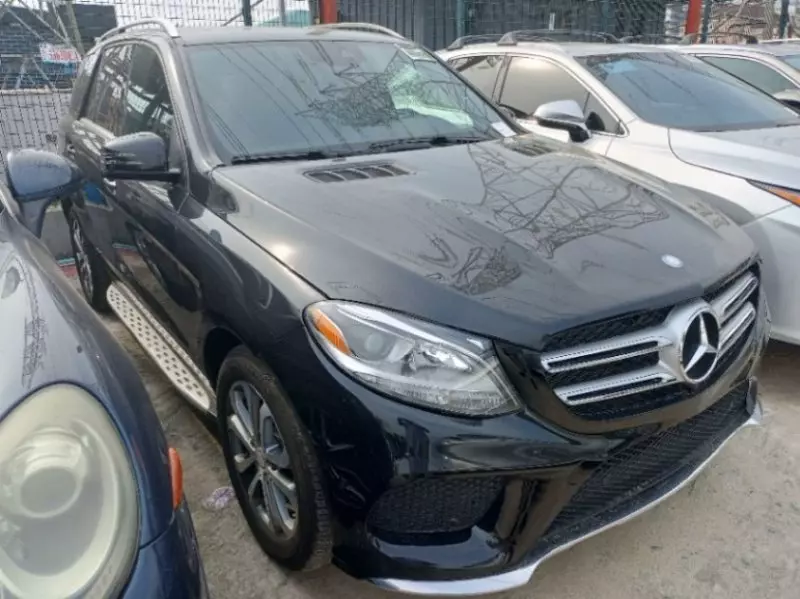 Mercedes-Benz GLE-Class   - 2016