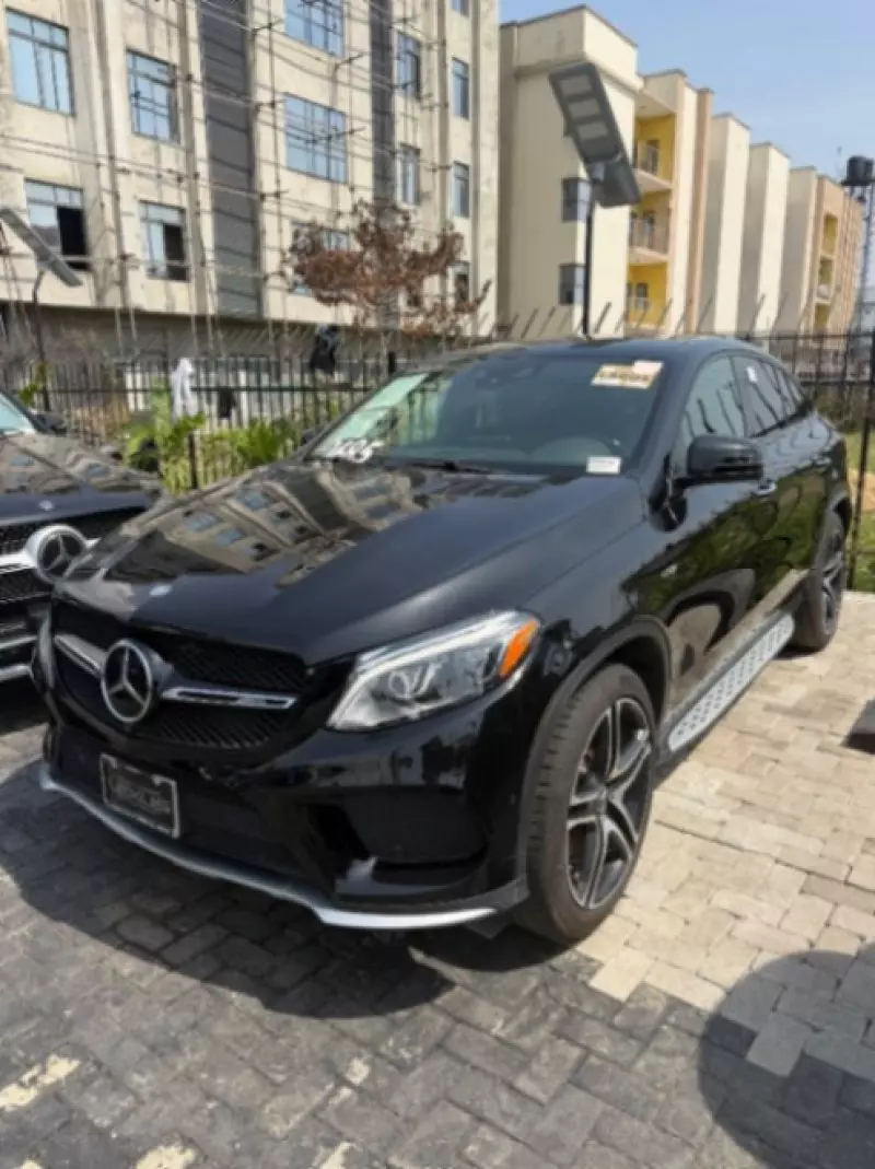 Mercedes-Benz GLE-Class   - 2017