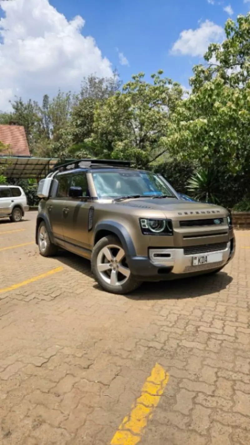 Land Rover Defender   - 2020
