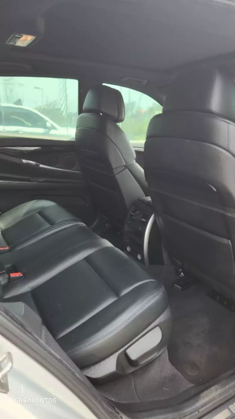 BMW 530 Gran Turismo   - 2012