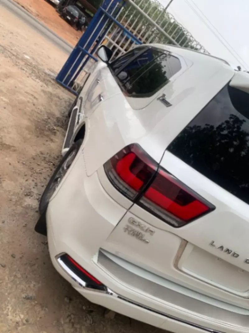 Toyota Land Cruiser   - 2017