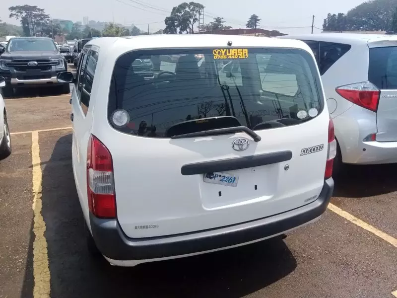 Toyota Succeed    - 2017