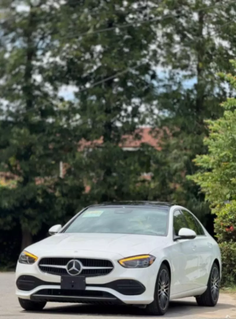 Mercedes-Benz C 300   - 2024