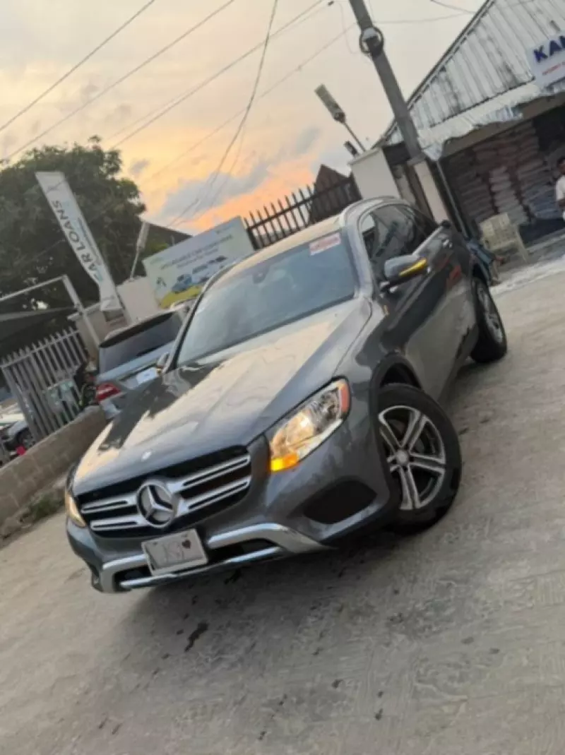 Mercedes-Benz GLC 300   - 2016