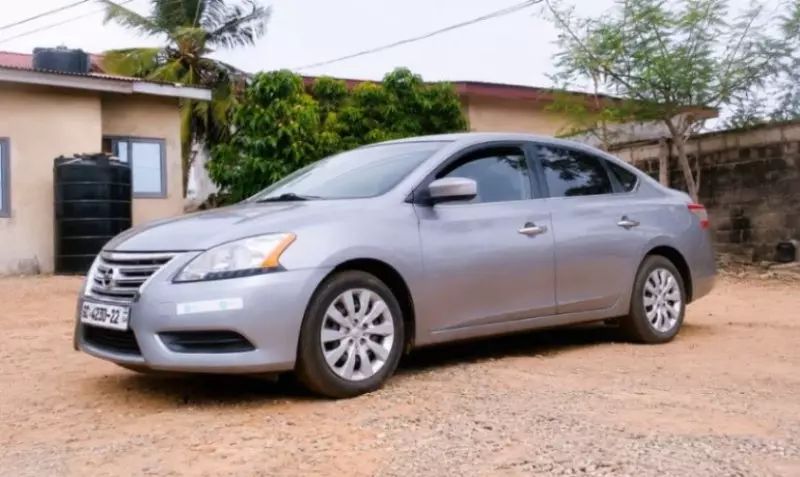 Nissan Sentra   - 2013