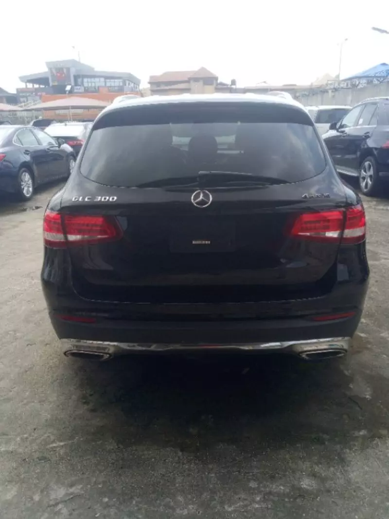 Mercedes-Benz GLC 300   - 2016