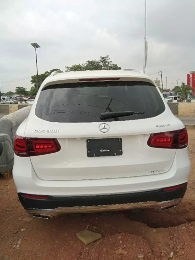 Mercedes-Benz Glc-class   - 2022