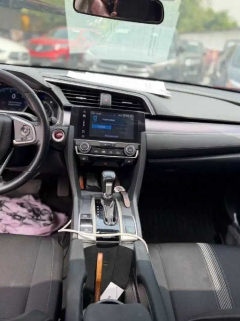 Honda Civic   - 2017