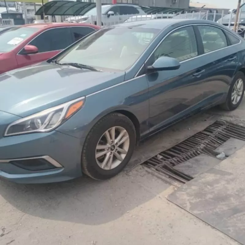Hyundai Sonata   - 2016