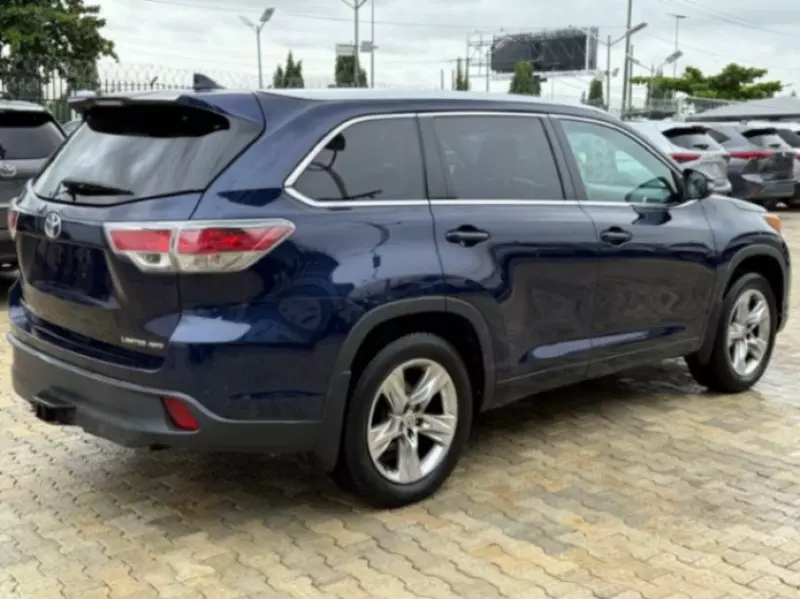 TOYOTA Highlander   - 2015
