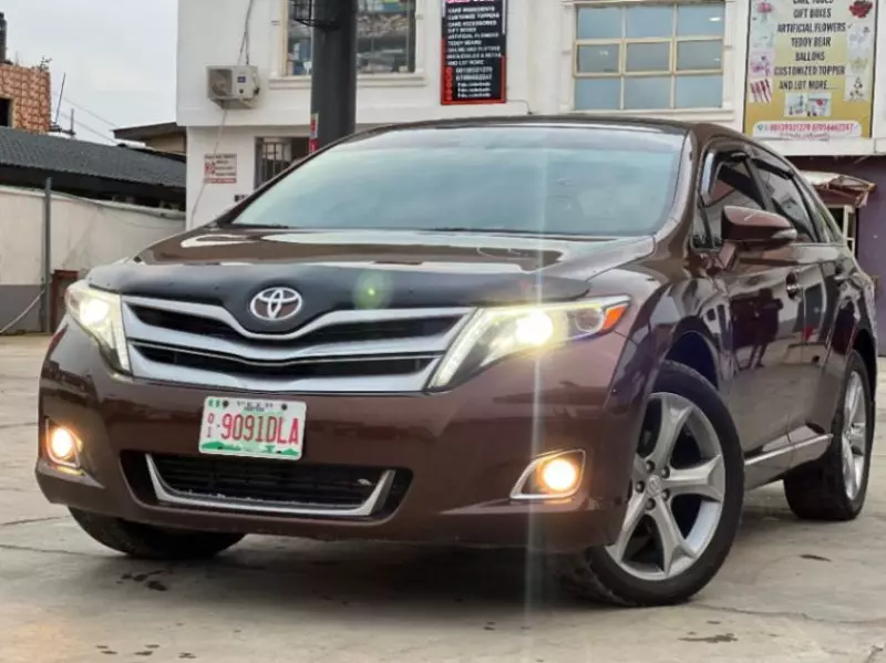Toyota Venza   - 2013