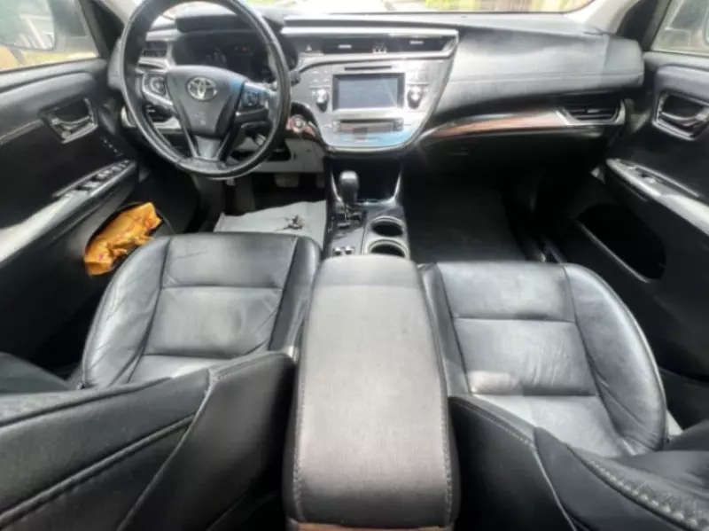 Toyota Avalon   - 2015