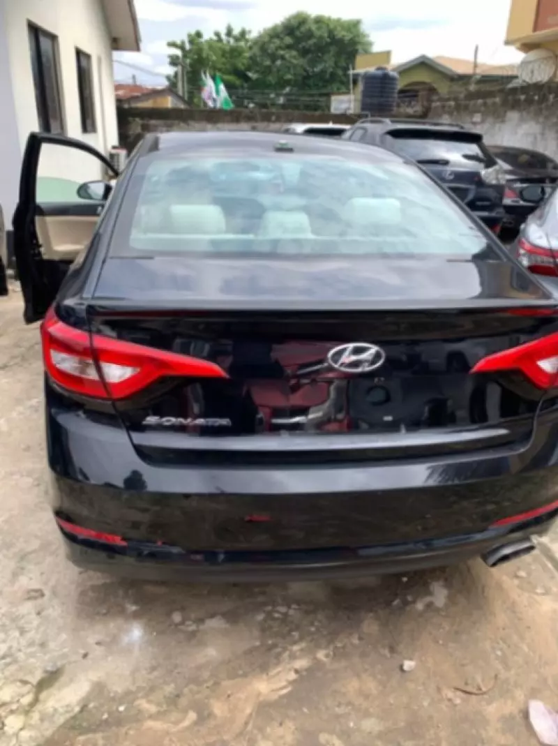 Hyundai Sonata   - 2017