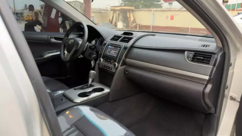 Toyota Camry - 2012