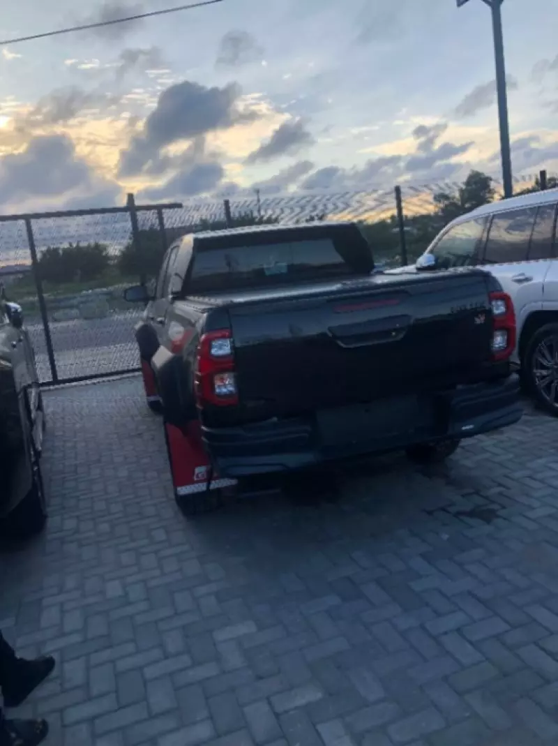 Toyota Hilux Surf    - 2025