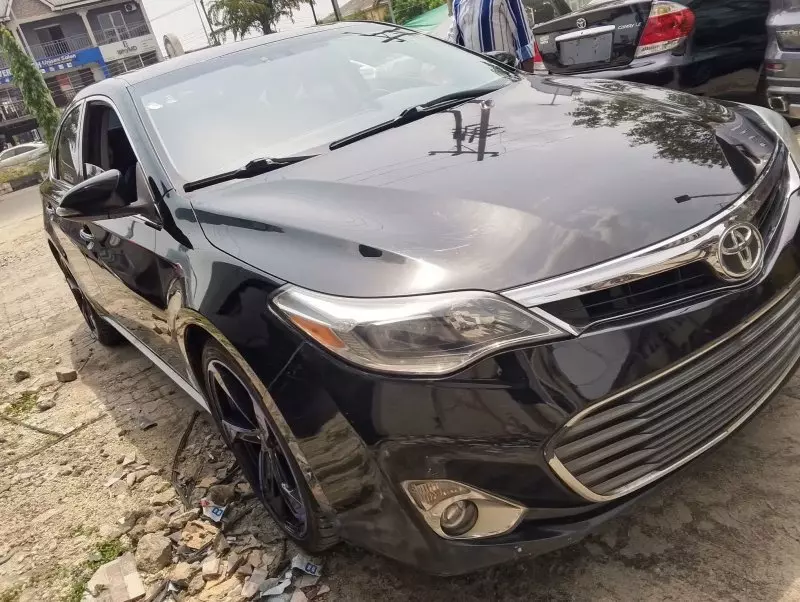Toyota Avalon   - 2015