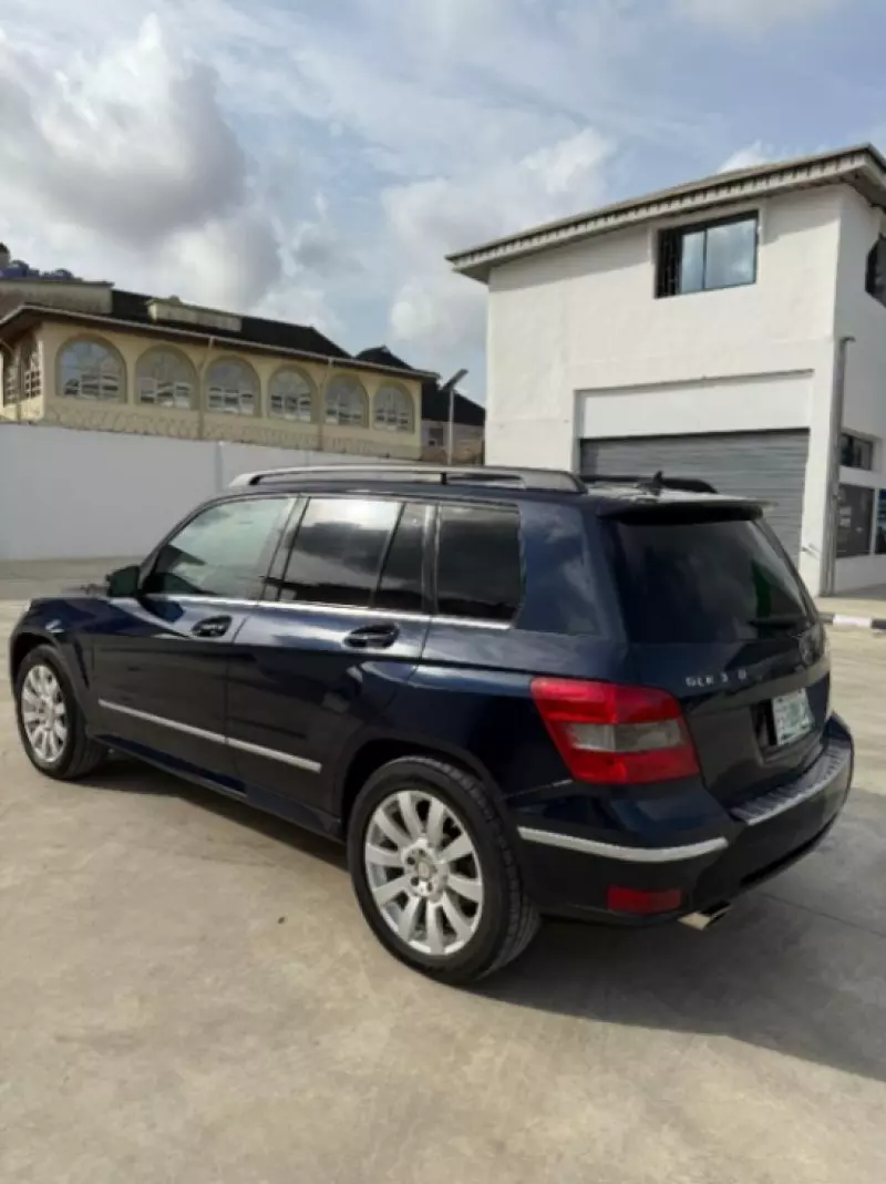 Mercedes-Benz GLK 350   - 2012