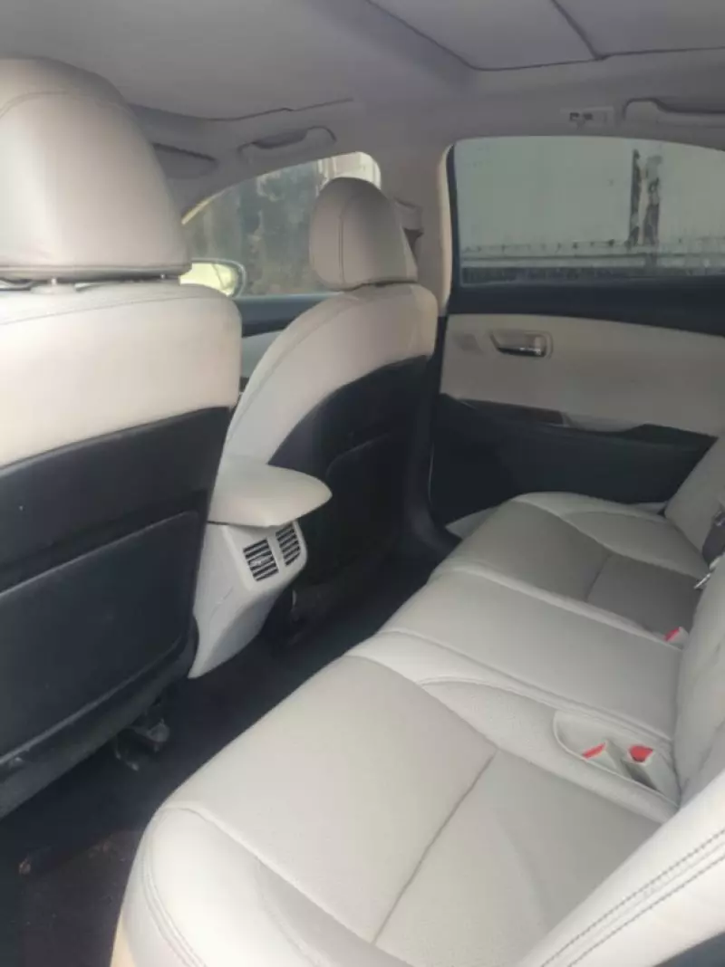 Lexus ES   - 2011