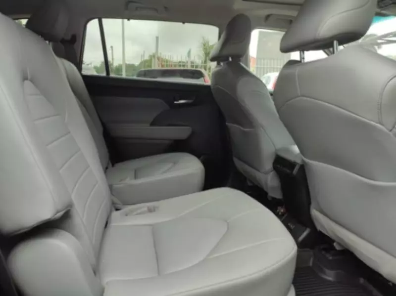 Toyota Highlander   - 2022