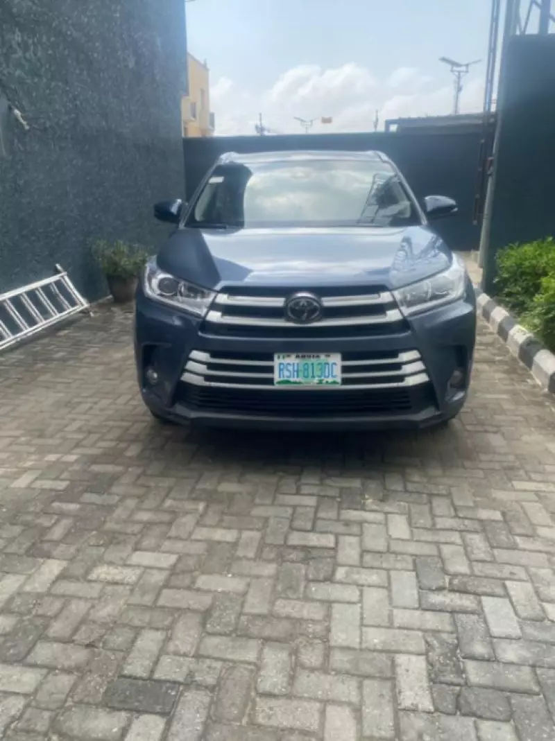 Toyota Highlander   - 2019