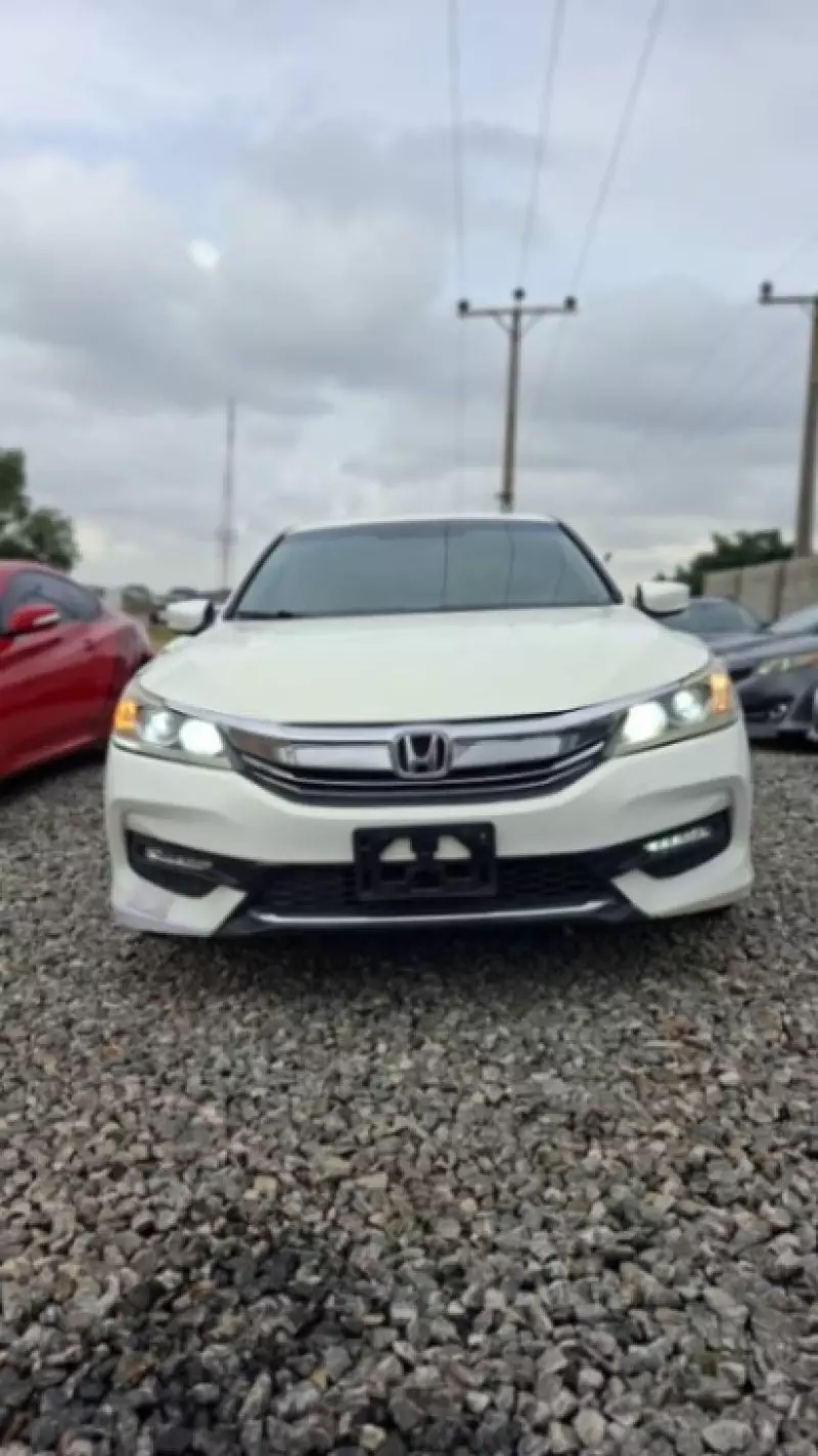 Honda Accord   - 2016