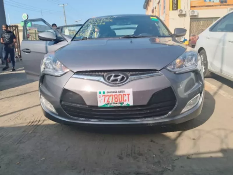 Hyundai Veloster   - 2016