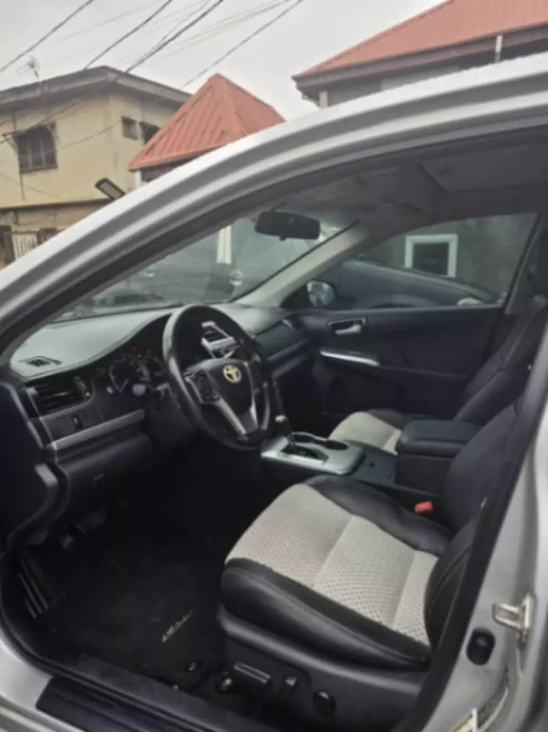 TOYOTA Camry   - 2013