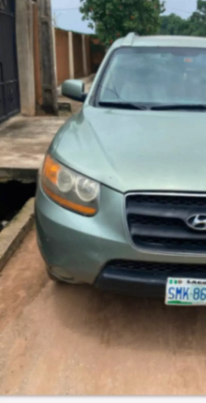 Hyundai Santa Fe   - 2007