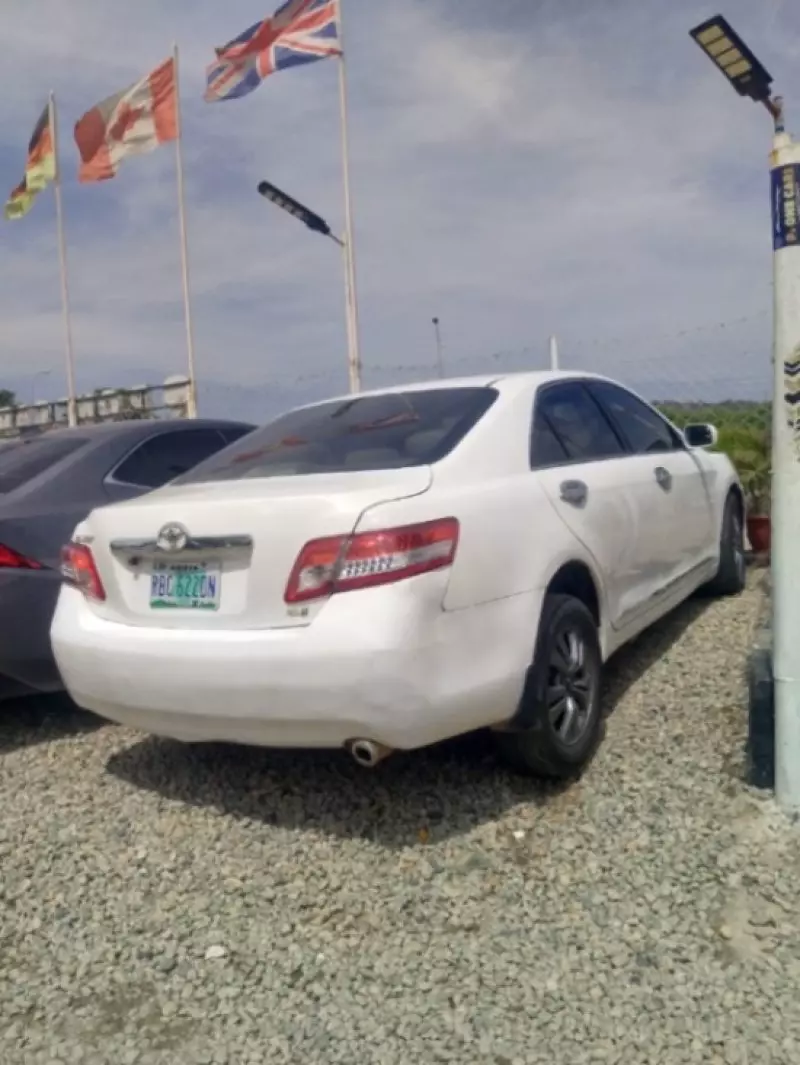 Toyota Camry   - 2008