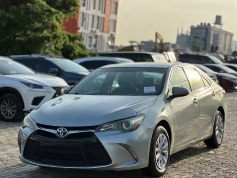 TOYOTA Camry - 2016