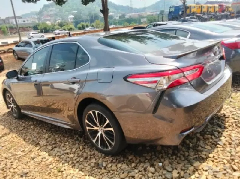 TOYOTA Camry   - 2018