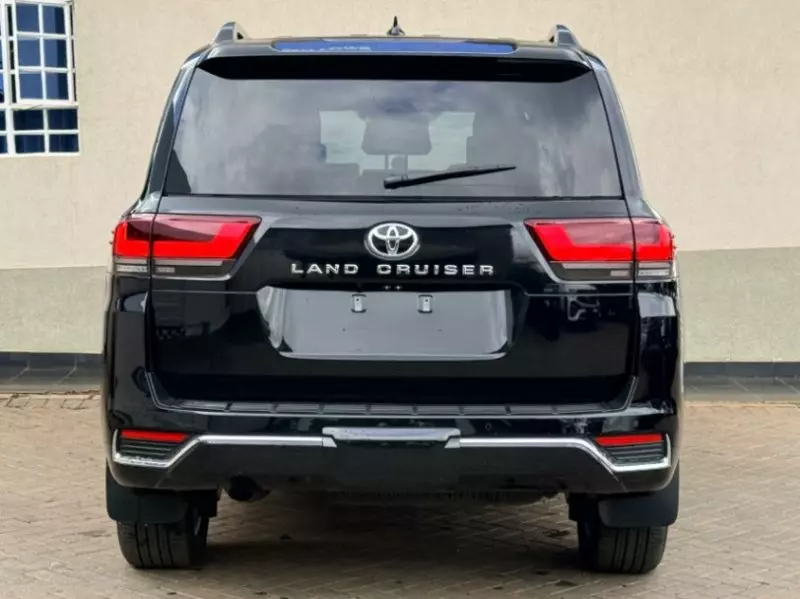 Toyota Landcruiser   - 2023