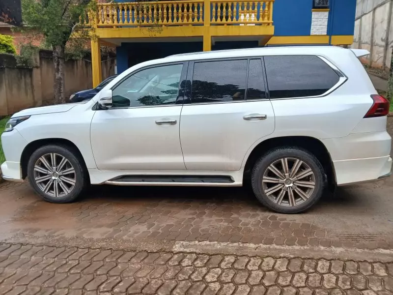 Lexus LX 570   - 2016